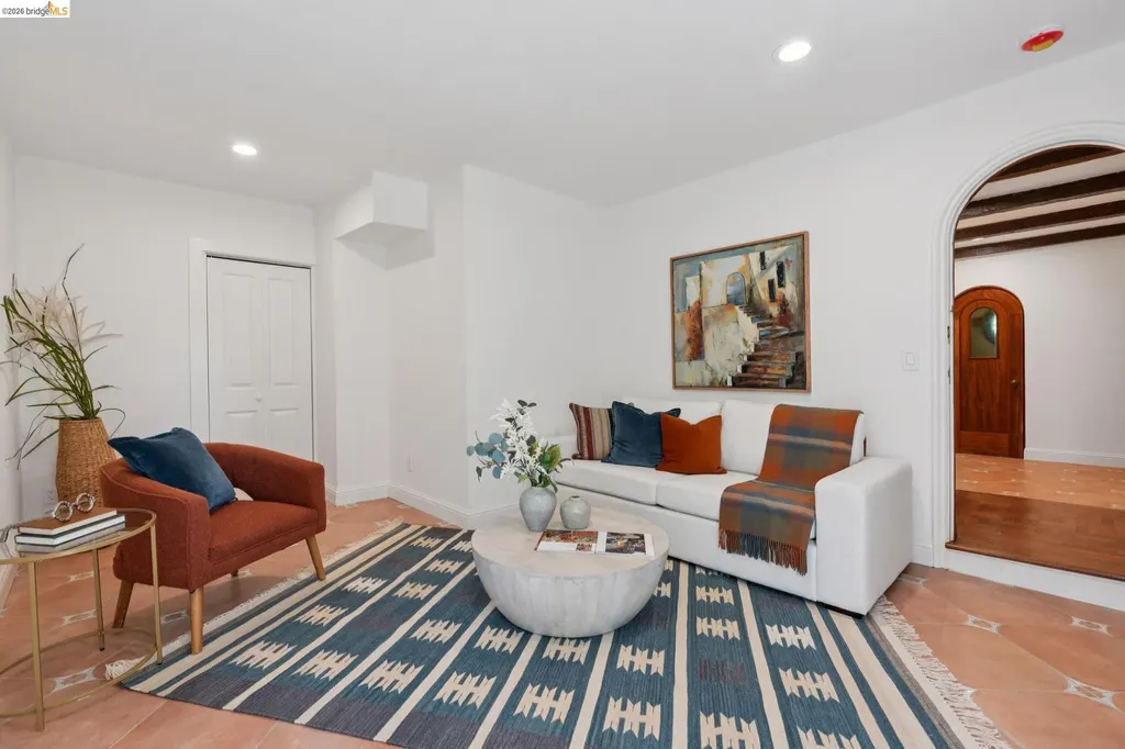 6000 Rockridge Boulevard Oakland CA 94618