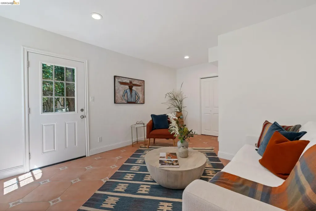 6000 Rockridge Boulevard Oakland CA 94618