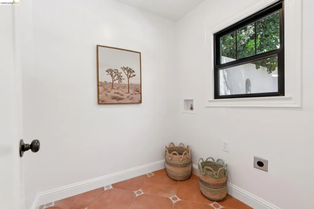 6000 Rockridge Boulevard Oakland CA 94618