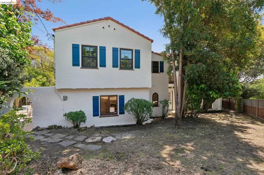 6000 Rockridge Boulevard Oakland CA 94618