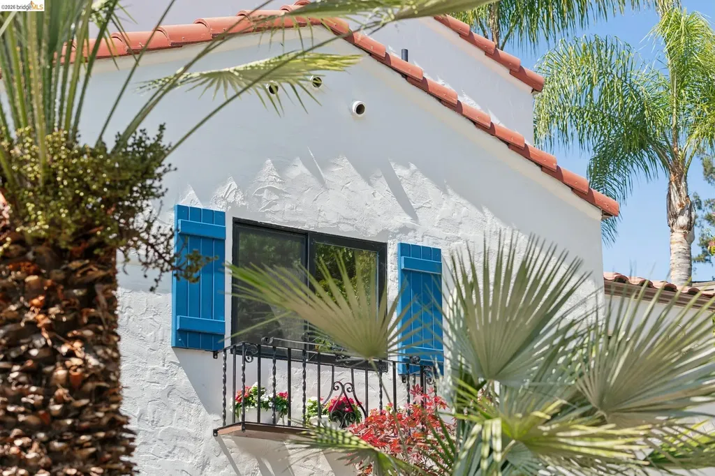 6000 Rockridge Boulevard Oakland CA 94618