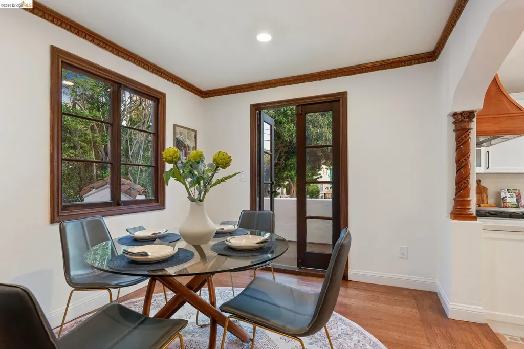 6000 Rockridge Boulevard Oakland CA 94618