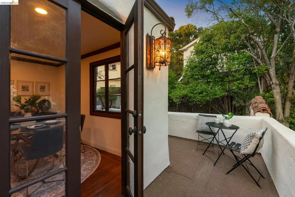 6000 Rockridge Boulevard Oakland CA 94618