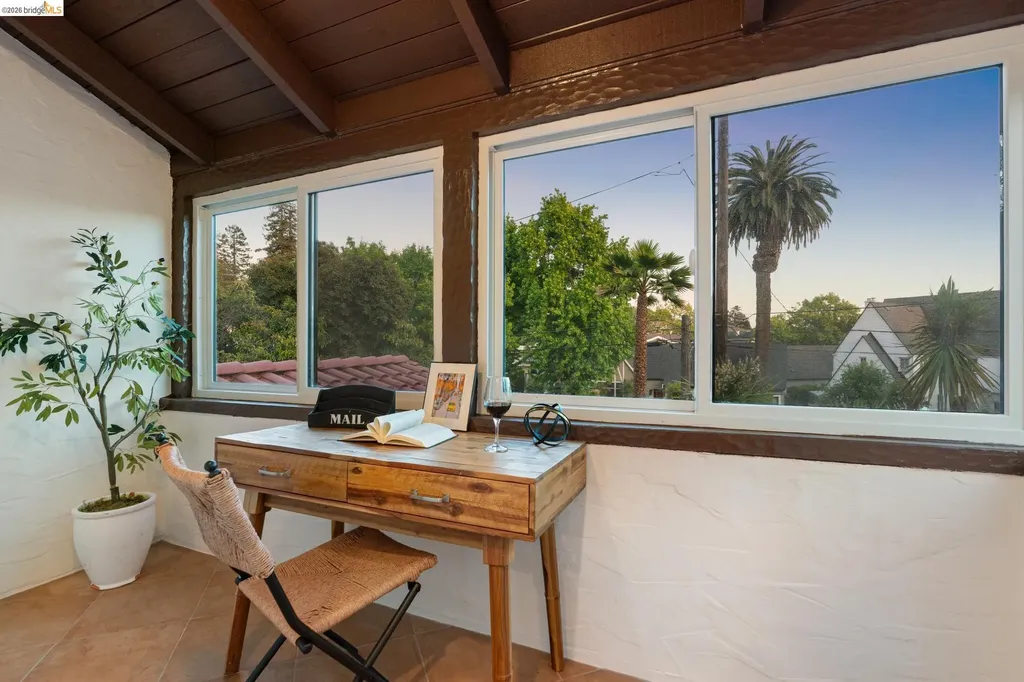 6000 Rockridge Boulevard Oakland CA 94618