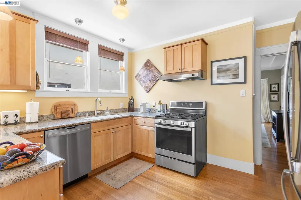 1610 Pacific Avenue Alameda CA 94501