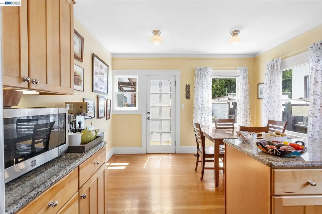 1610 Pacific Avenue Alameda CA 94501