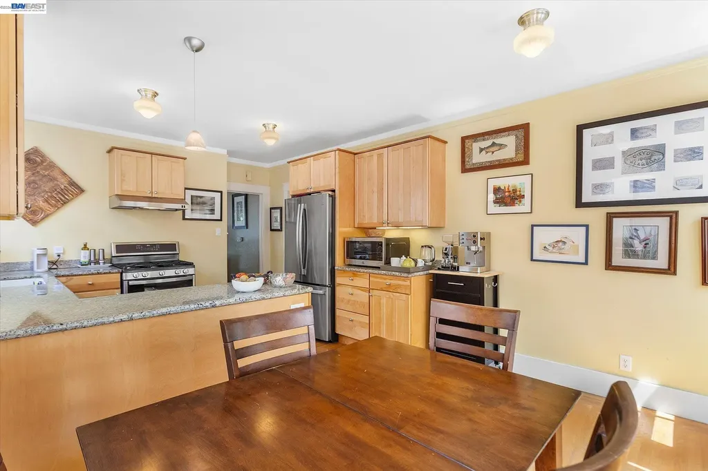 1610 Pacific Avenue Alameda CA 94501