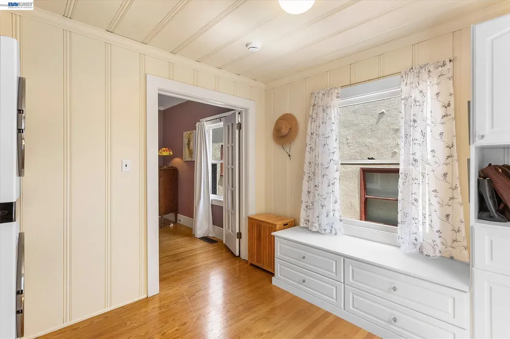 1610 Pacific Avenue Alameda CA 94501