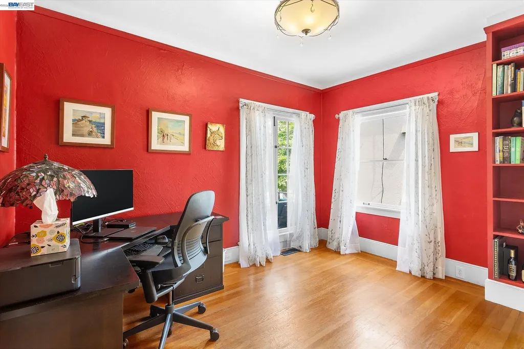 1610 Pacific Avenue Alameda CA 94501