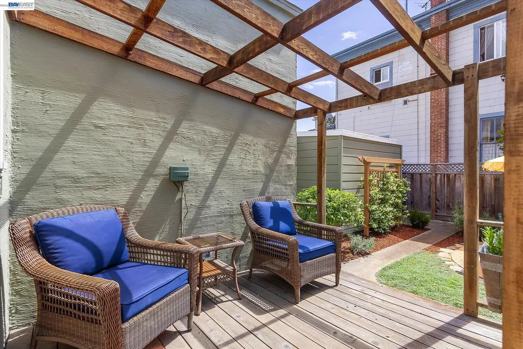 1610 Pacific Avenue Alameda CA 94501