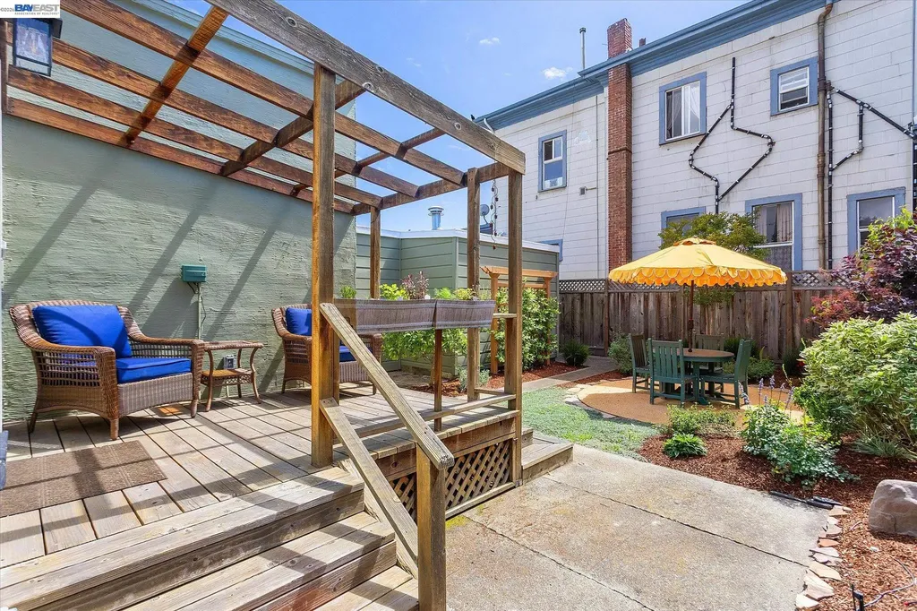 1610 Pacific Avenue Alameda CA 94501