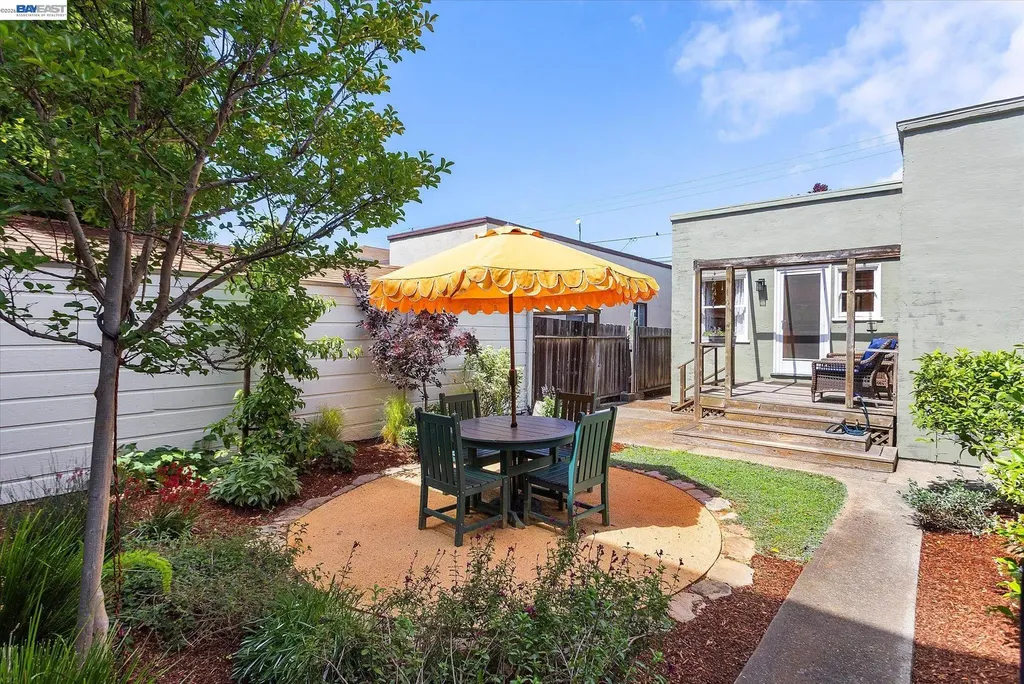 1610 Pacific Avenue Alameda CA 94501