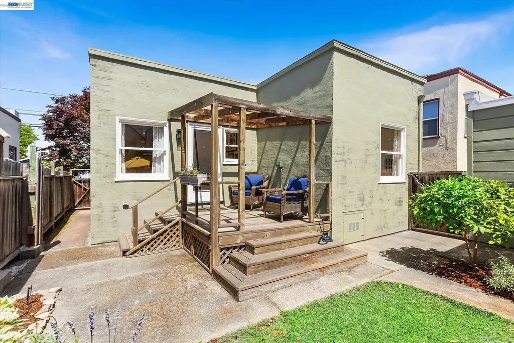 1610 Pacific Avenue Alameda CA 94501