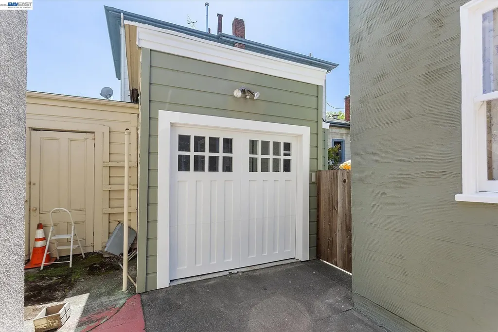 1610 Pacific Avenue Alameda CA 94501