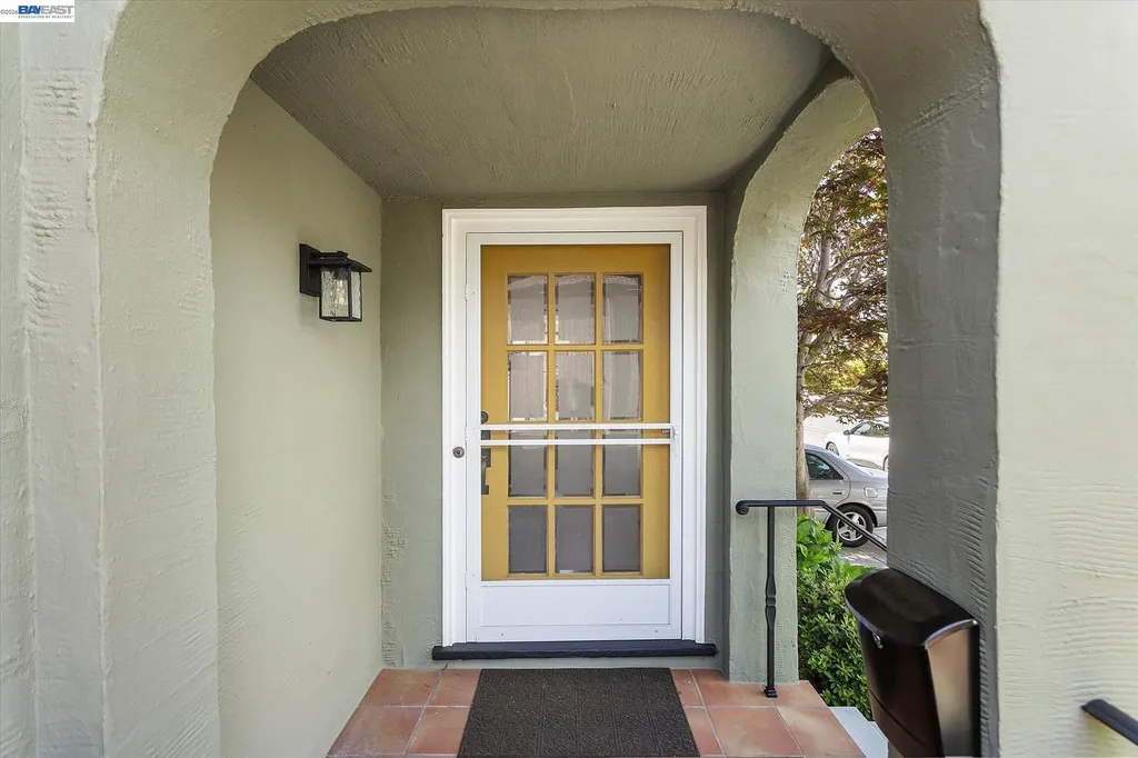 1610 Pacific Avenue Alameda CA 94501