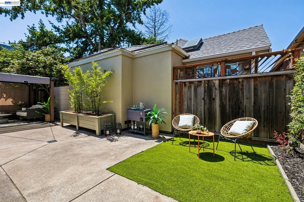 1519 Saint Charles Street Alameda CA 94501