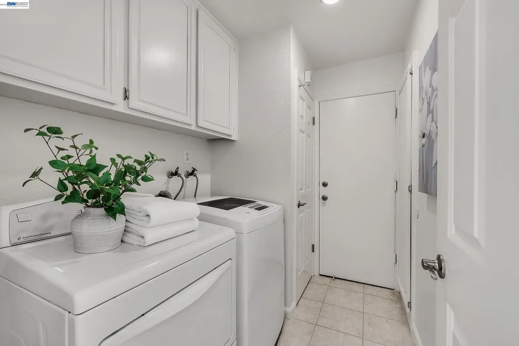 34233 Arizona Street Union City CA 94587