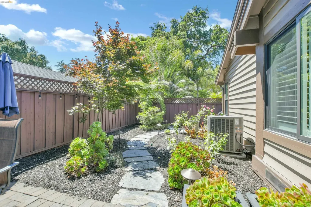 215 Charter Oak Circle Walnut Creek CA 94597