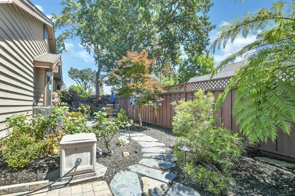215 Charter Oak Circle Walnut Creek CA 94597