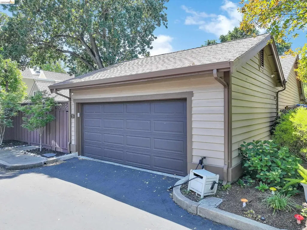 215 Charter Oak Circle Walnut Creek CA 94597