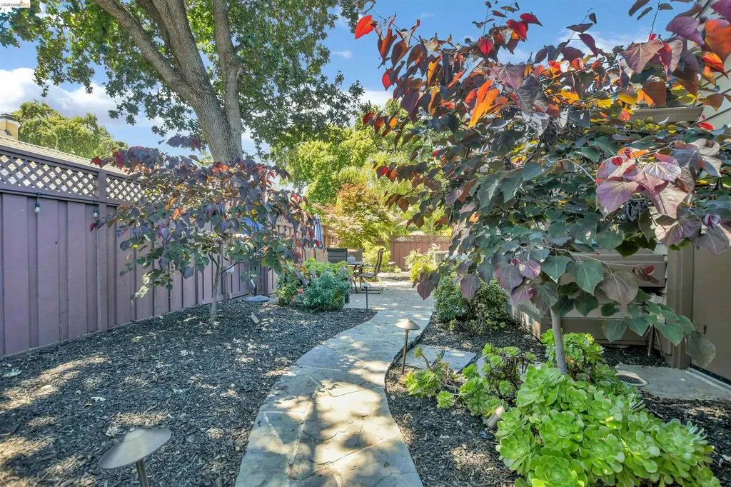 215 Charter Oak Circle Walnut Creek CA 94597
