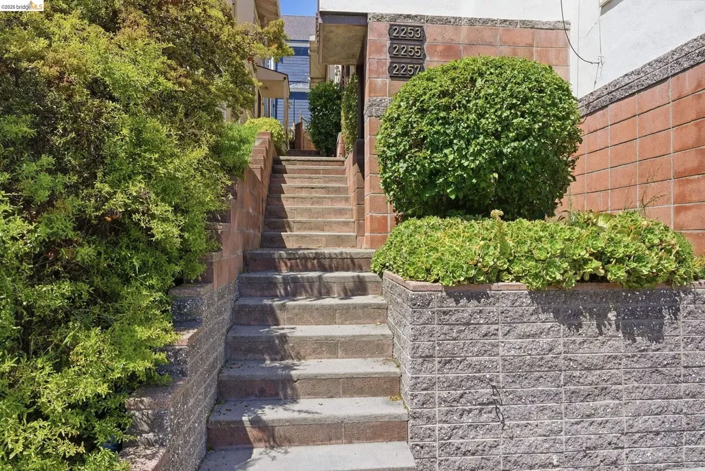 2257 Park Boulevard Oakland CA 94606