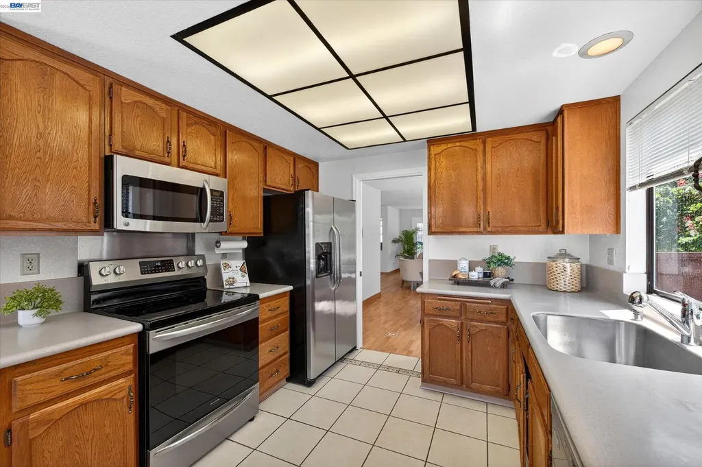 2881 Harrisburg Avenue Fremont CA 94536
