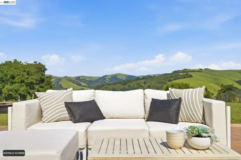 26446 Fairview Castro Valley CA 94542
