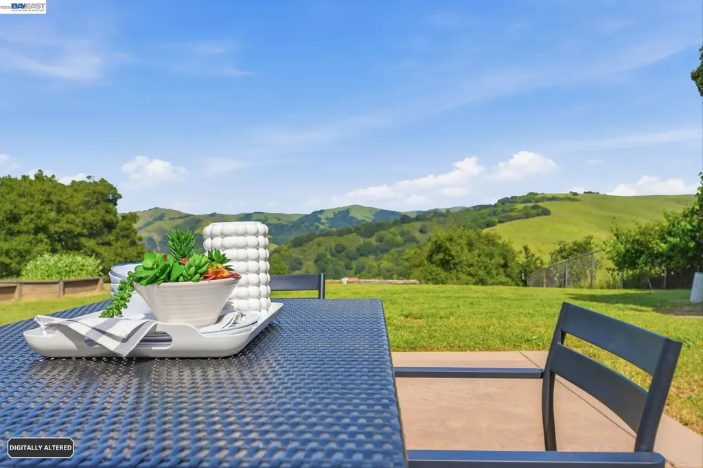26446 Fairview Castro Valley CA 94542