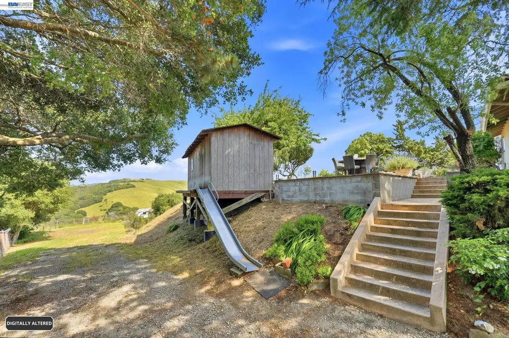 26446 Fairview Castro Valley CA 94542