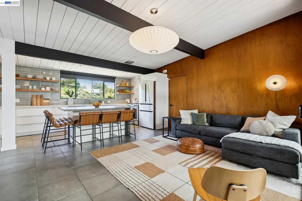 5768 Highwood Road Castro Valley CA 94552