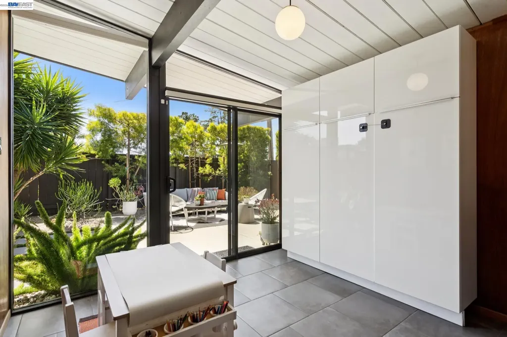 5768 Highwood Road Castro Valley CA 94552