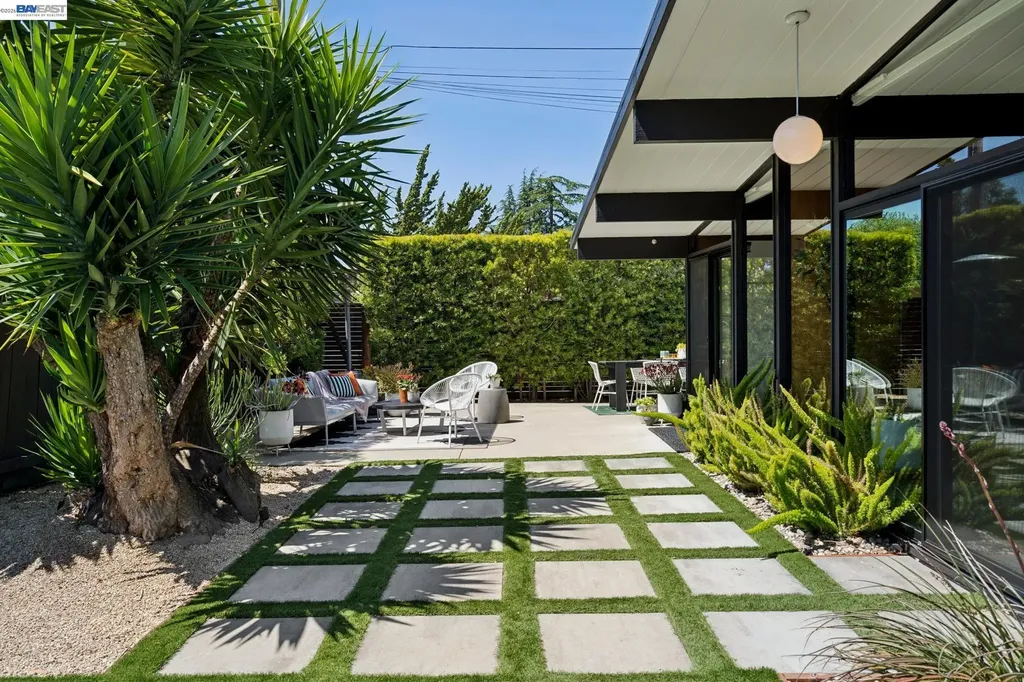 5768 Highwood Road Castro Valley CA 94552