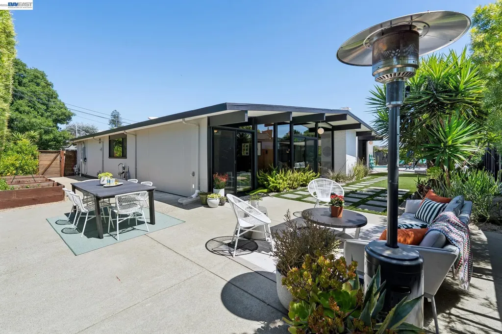 5768 Highwood Road Castro Valley CA 94552