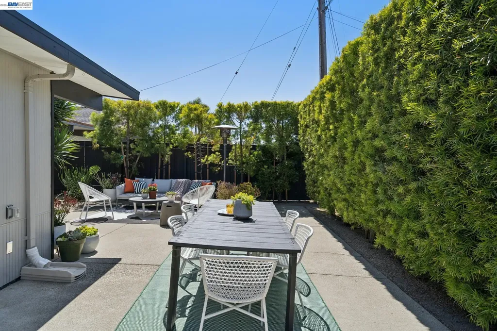 5768 Highwood Road Castro Valley CA 94552