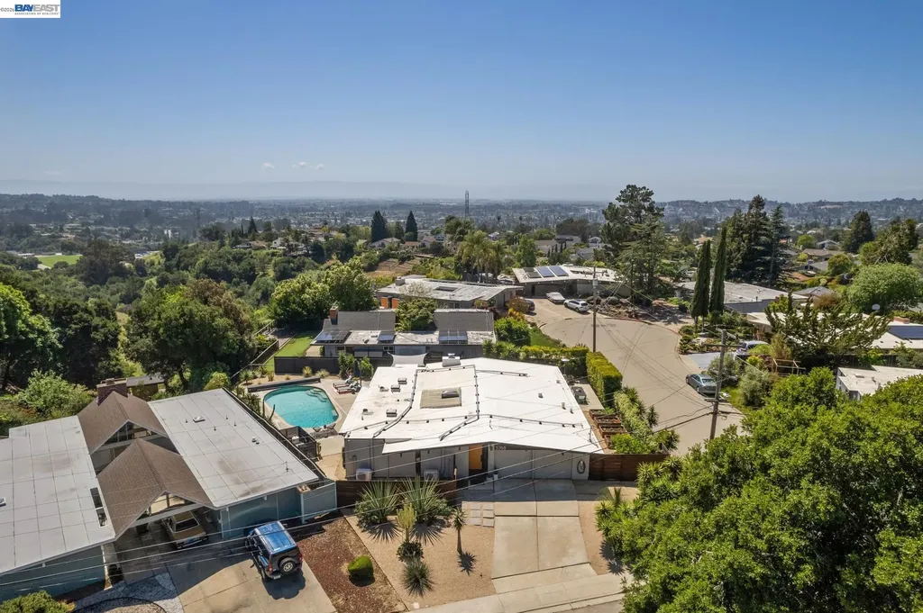 5768 Highwood Road Castro Valley CA 94552