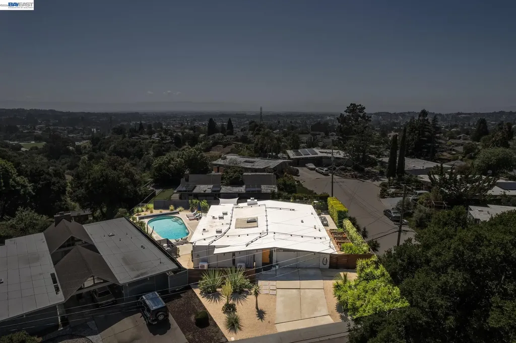 5768 Highwood Road Castro Valley CA 94552