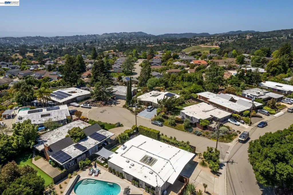 5768 Highwood Road Castro Valley CA 94552