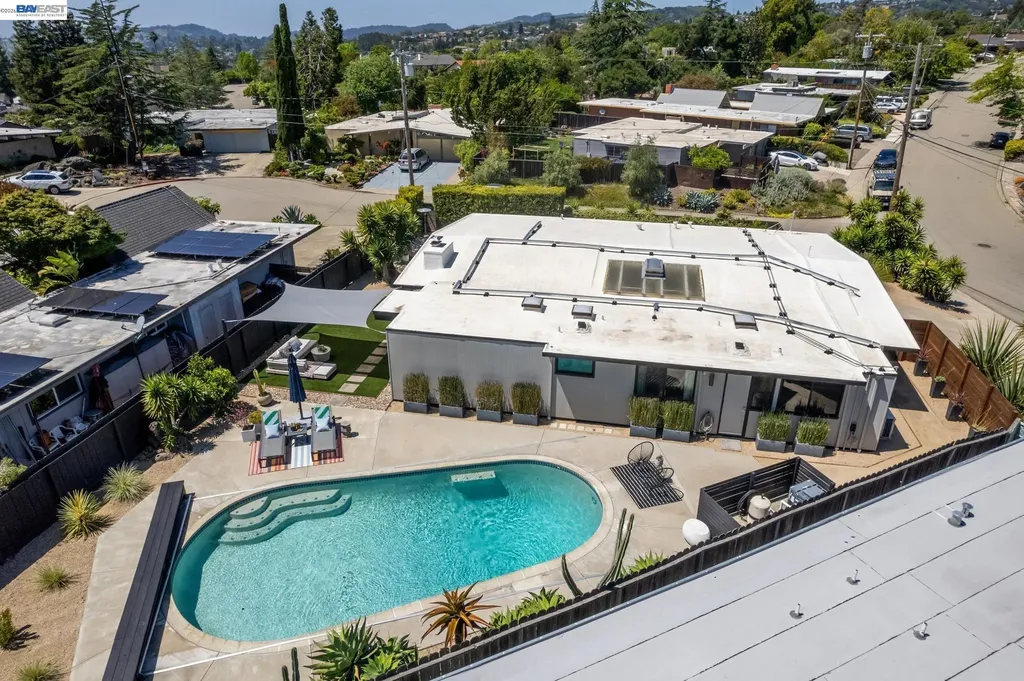 5768 Highwood Road Castro Valley CA 94552