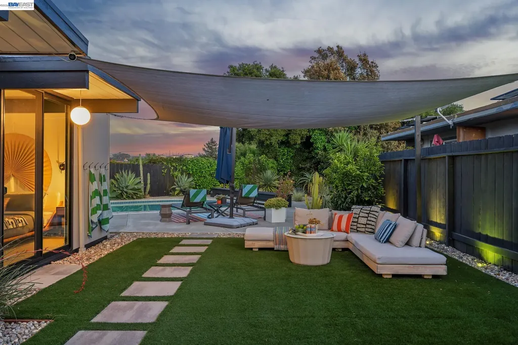 5768 Highwood Road Castro Valley CA 94552