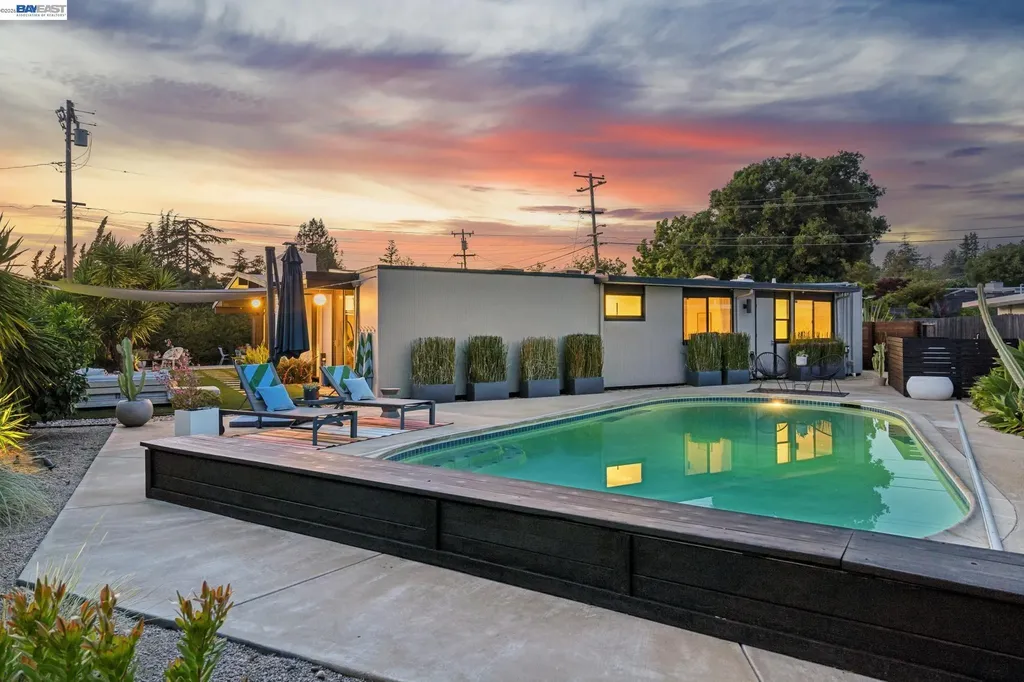 5768 Highwood Road Castro Valley CA 94552