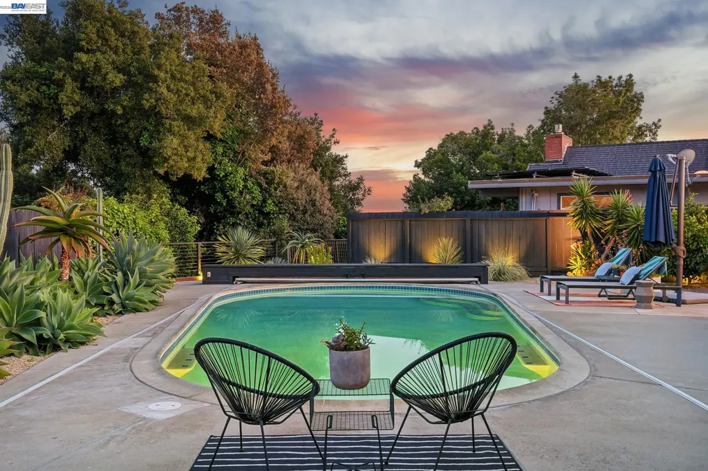 5768 Highwood Road Castro Valley CA 94552