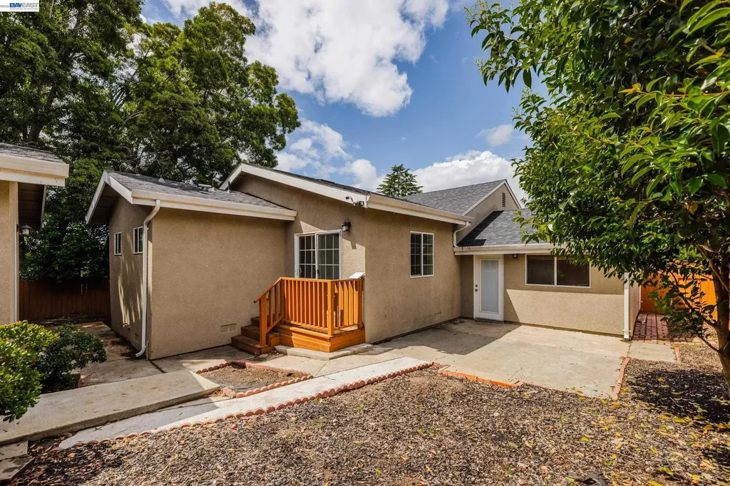 2241 Kelly Street Hayward CA 94541