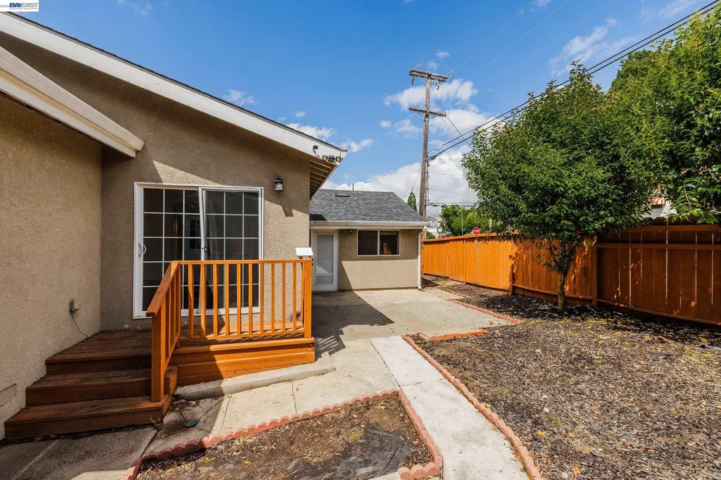 2241 Kelly Street Hayward CA 94541