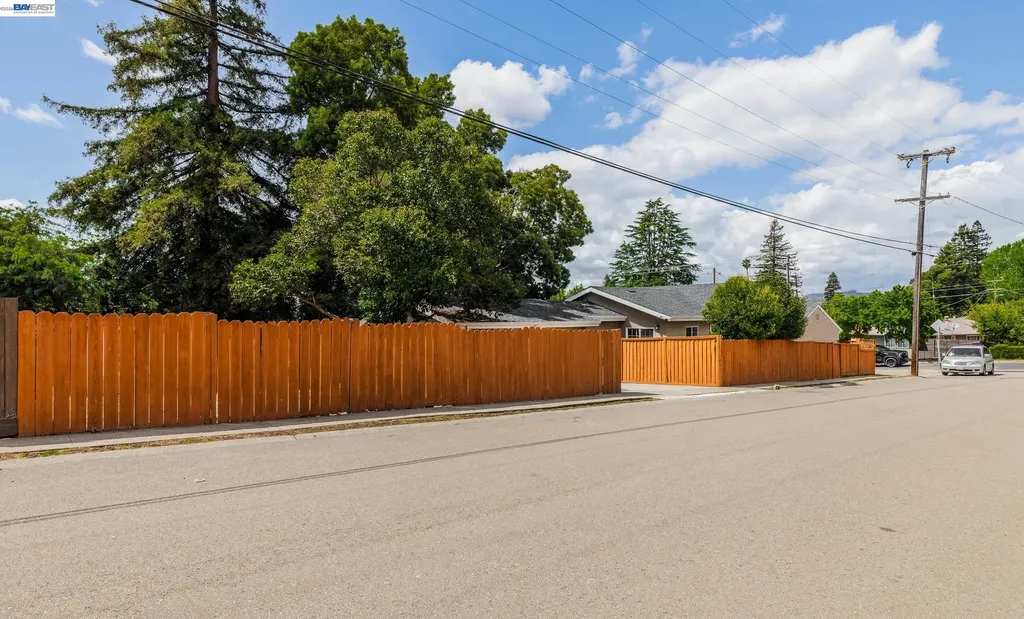 2241 Kelly Street Hayward CA 94541