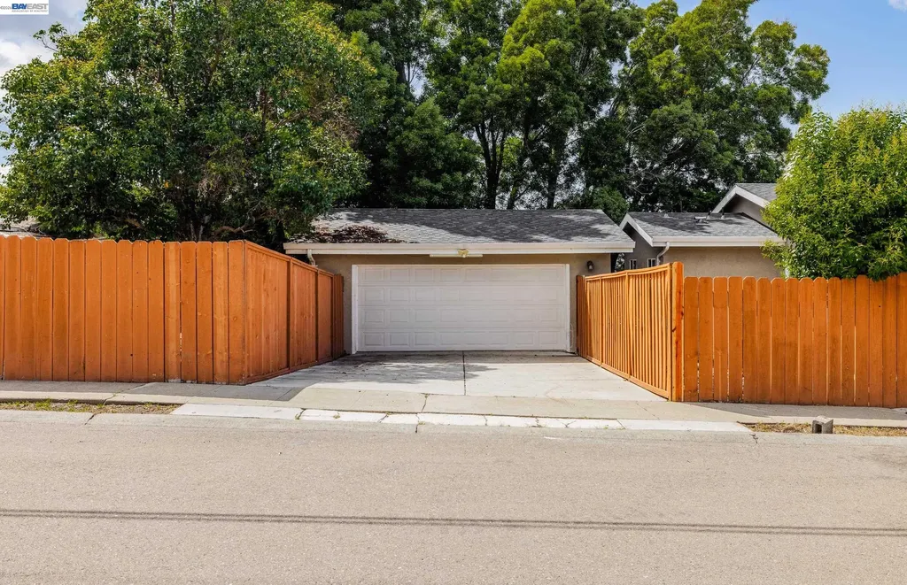 2241 Kelly Street Hayward CA 94541