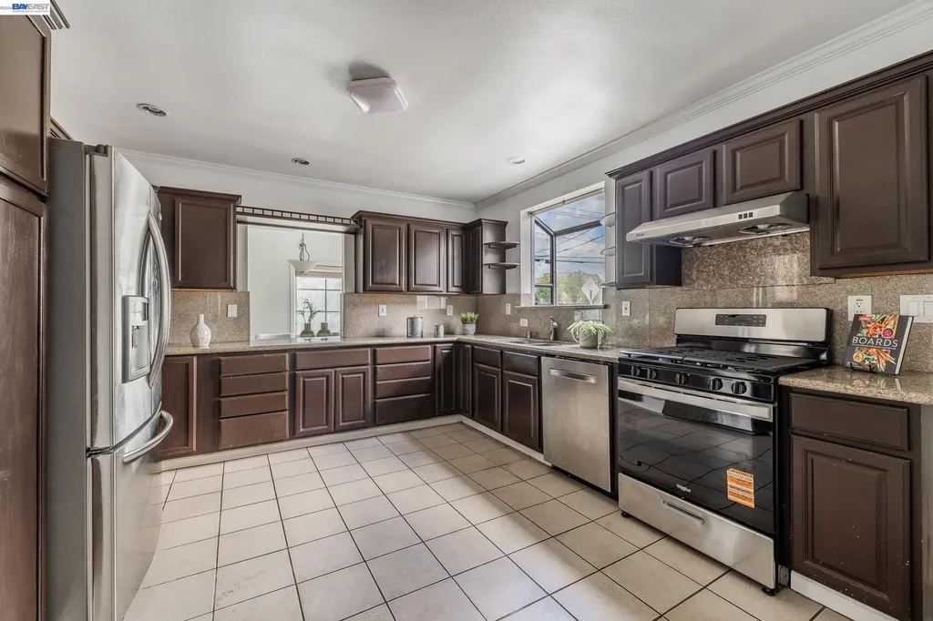 2241 Kelly Street Hayward CA 94541