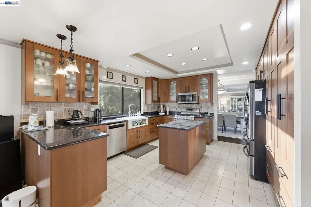 24439 Gina Court Hayward CA 94541