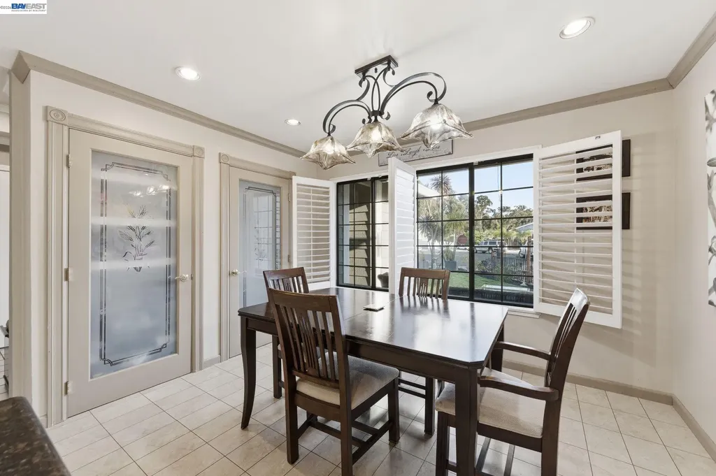 24439 Gina Court Hayward CA 94541