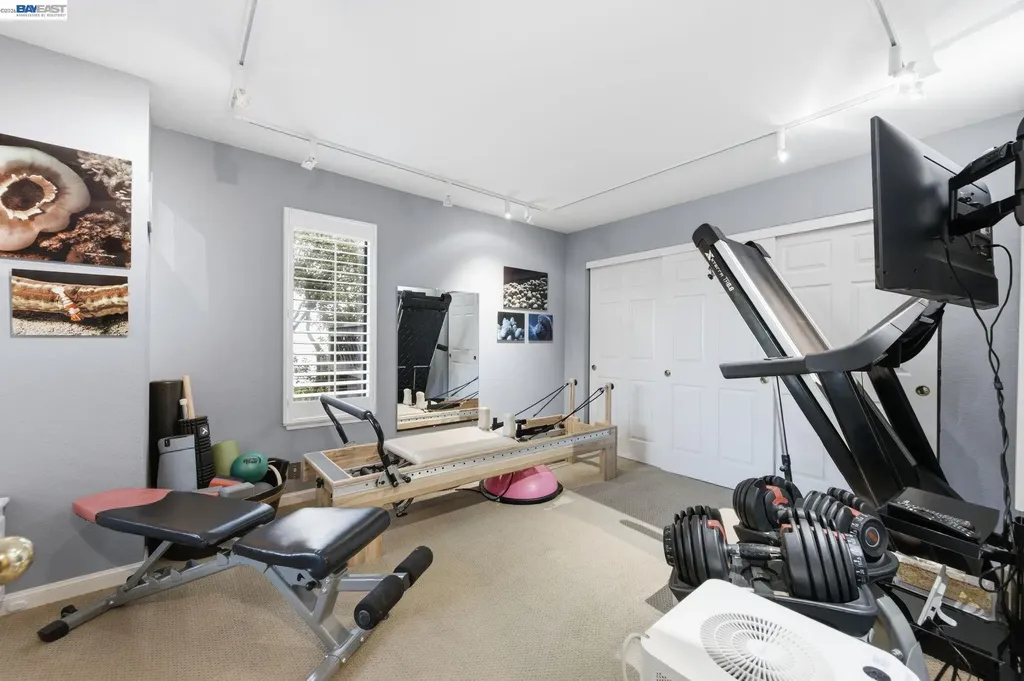 24439 Gina Court Hayward CA 94541
